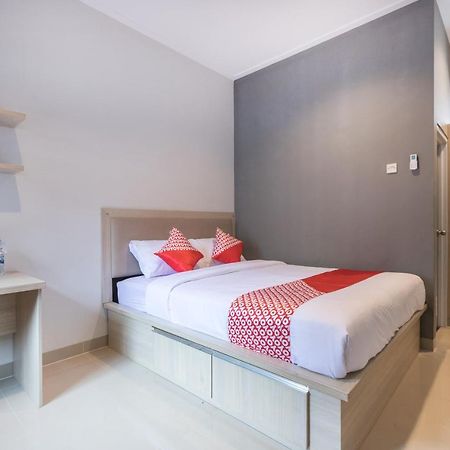 Oyo 1310 Urban Residence Jakarta Bagian luar foto