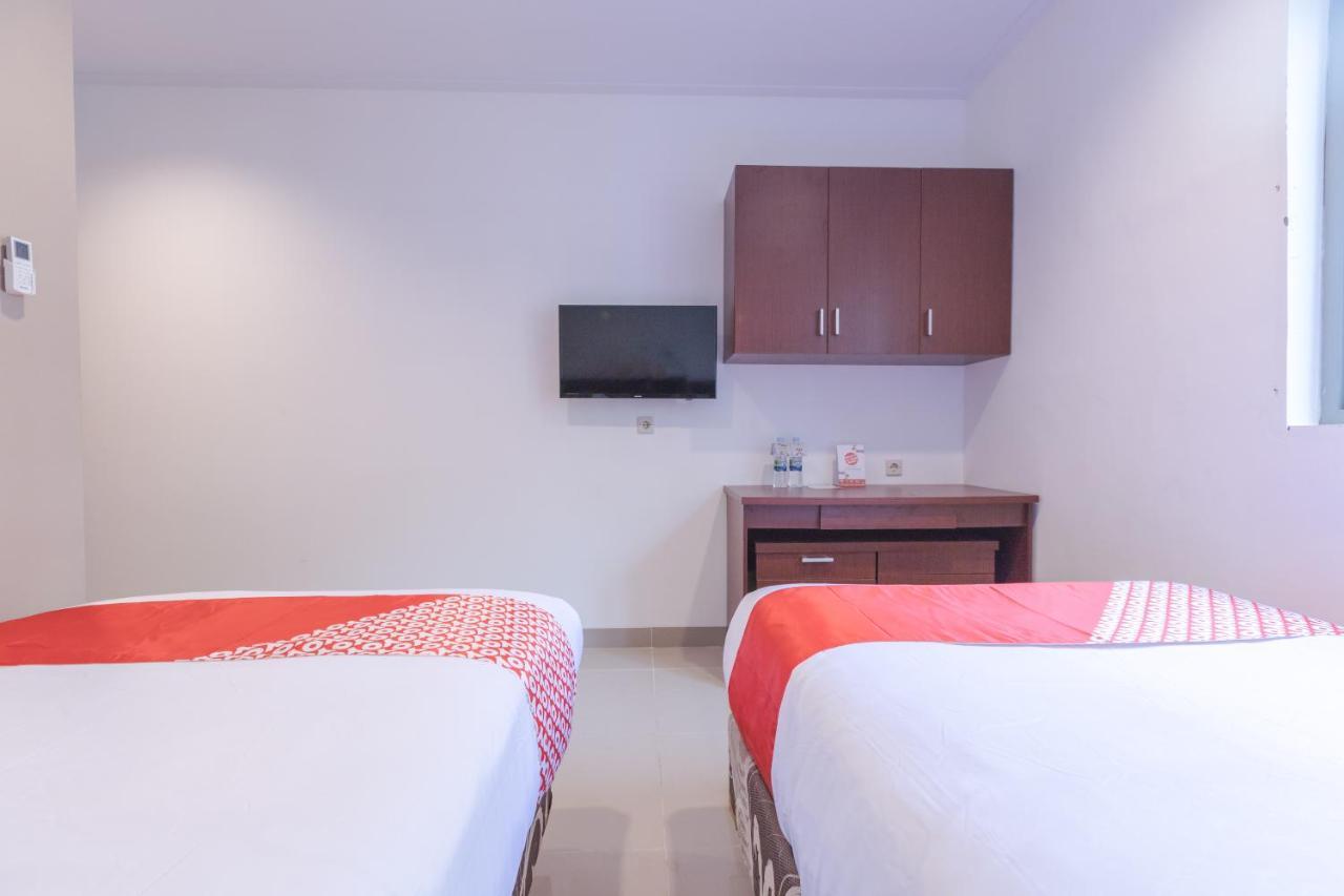 Oyo 1310 Urban Residence Jakarta Bagian luar foto